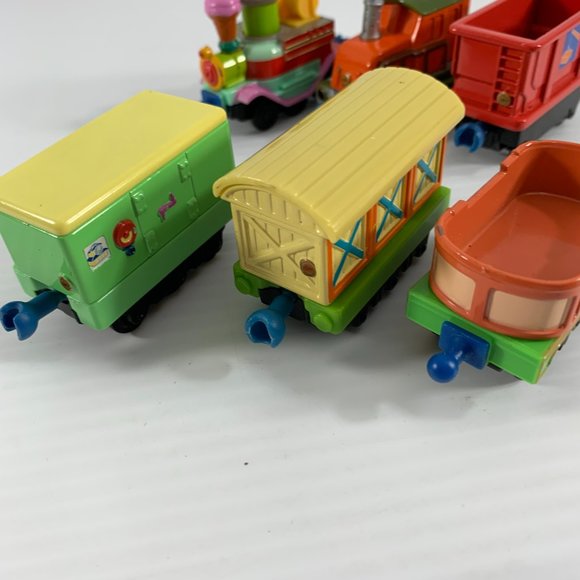 Learning Curve Thomas the Train Diecast Metal Trains Lot of 8 Locomotives Cars - Picture 4 of 10